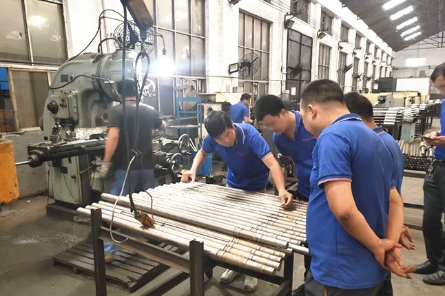 aoa登入官方平台·(中国)官方网站每周对各个工序进行质量监督检验的现场。